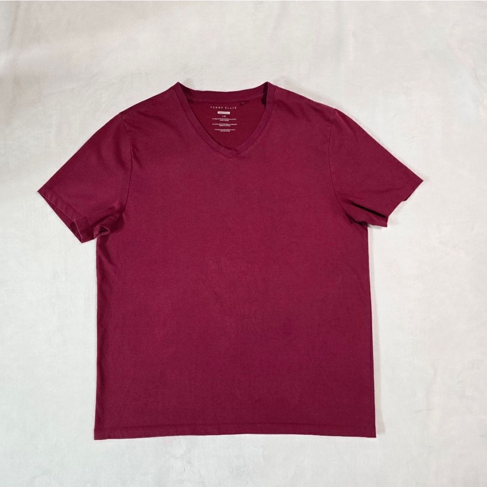 "Perry Ellis" men T shirt size L.